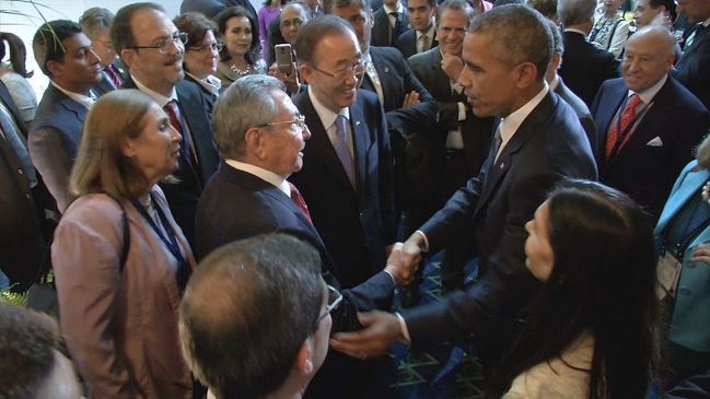 Saludo entre Obama y Castro marca inicio de Cumbre de las Américas