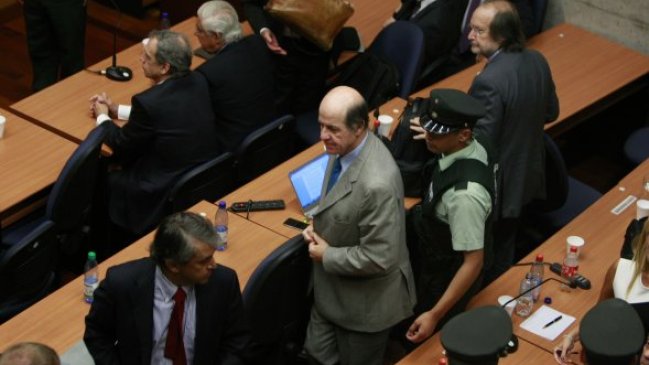 Encuesta: Casos Penta, Soquimich y Caval dan cuenta de una 