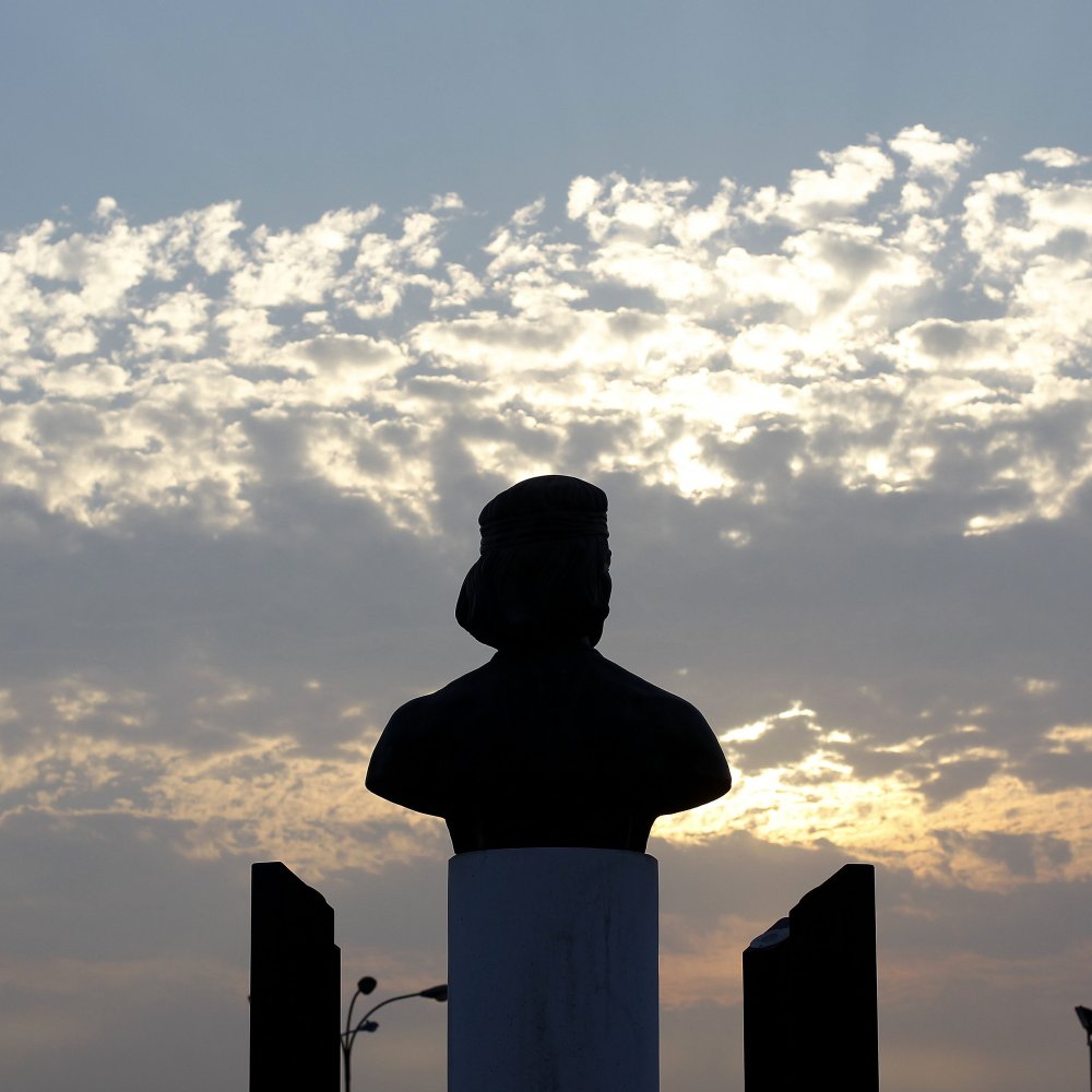 Grupo de socios del CSyD Colo Colo inició campaña para borrar de sus registros a Augusto Pinochet