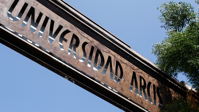 Arcis: Estudiantes rechazaron eventual administrador provisional