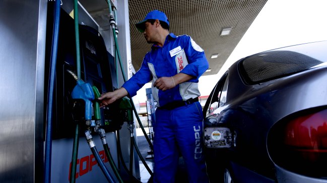 Bencinas bajarán este jueves tras 10 semanas de alzas