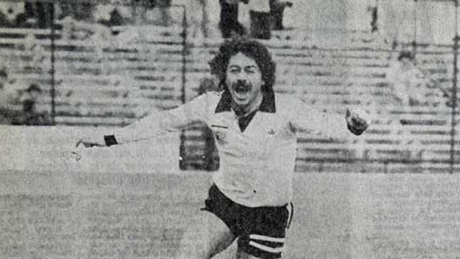 Colo Colo premió a Carlos Caszely como el 
