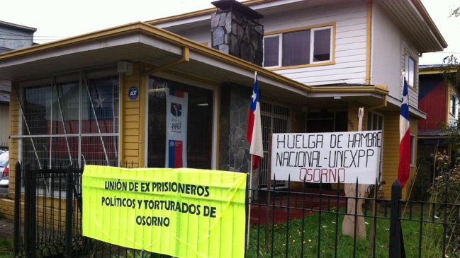 Ex presos políticos de Santiago iniciaron huelga de hambre