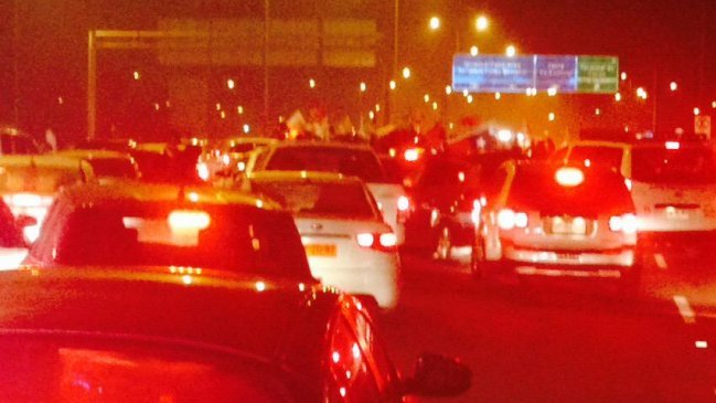 Trabajadores de LAN Express bloquearon acceso al Aeropuerto de Santiago