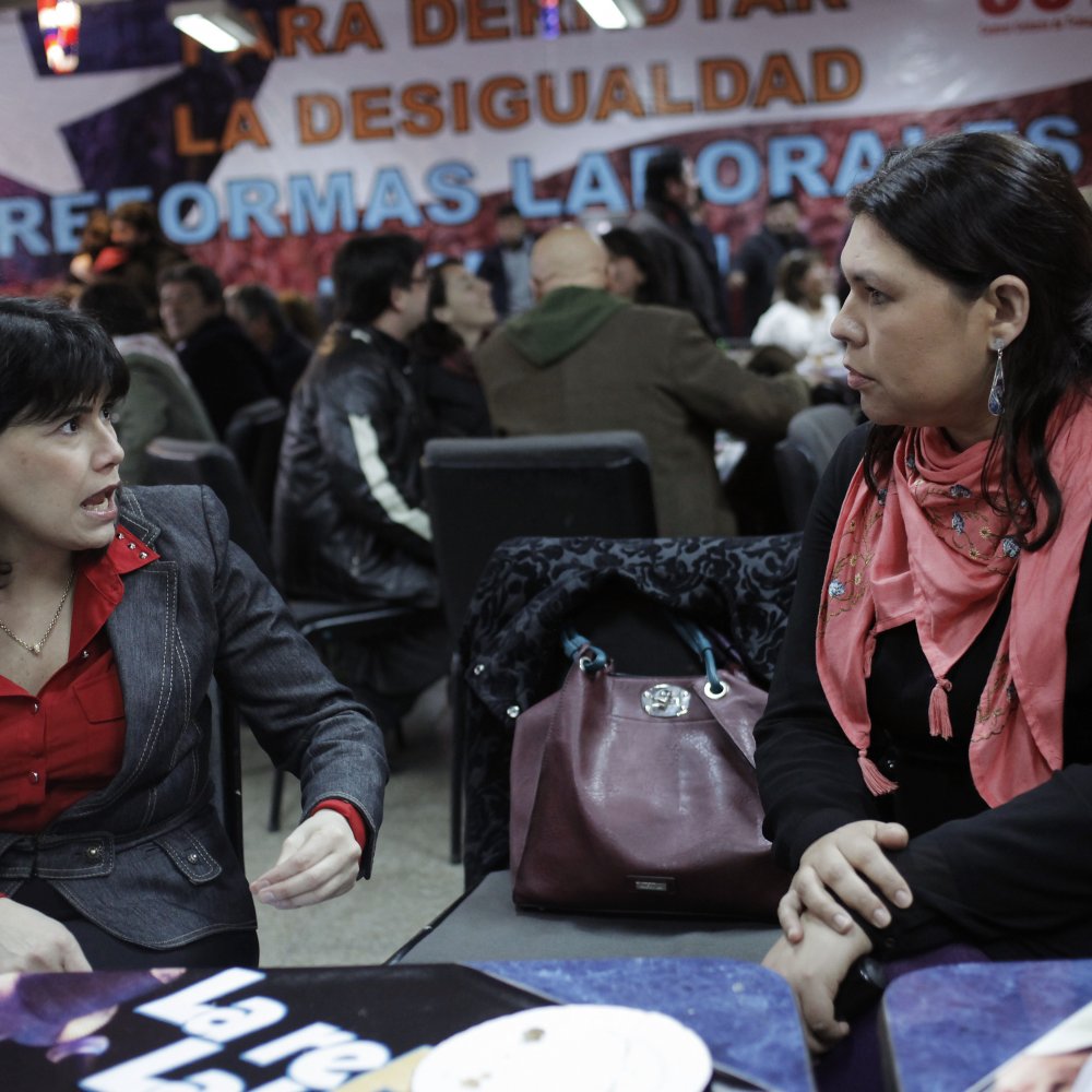 Ministerio del Trabajo transfirió 133 millones de pesos a la CUT durante 2014