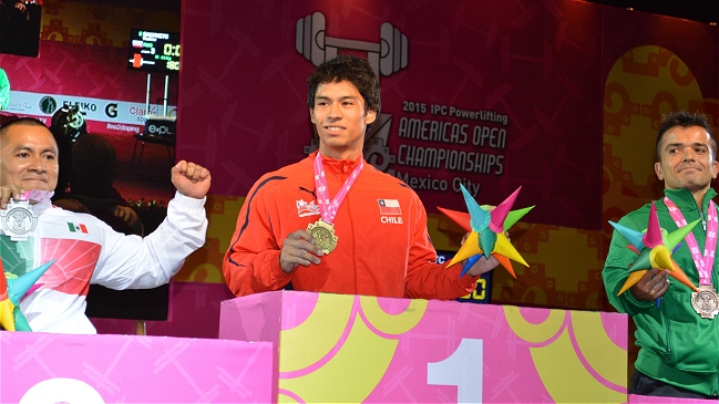 Jorge Carinao ganó oro y batió récord panamericano de pesas paralímpicas en México