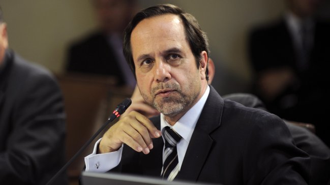 Ex contralor: La gente está emputecida contra el poder político