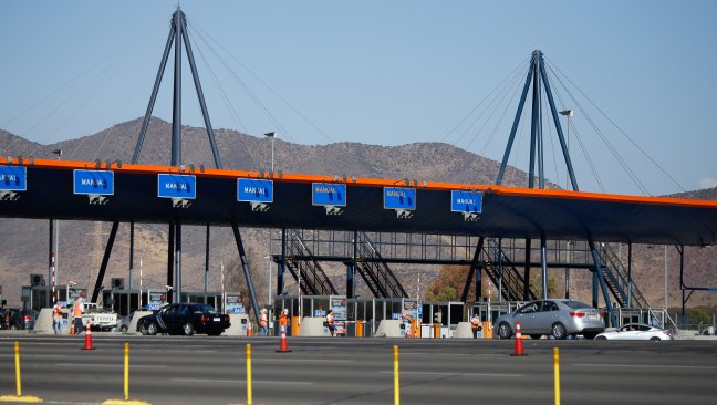 Carabineros prevé que 270 mil vehículos saldrán de Santiago este fin de semana