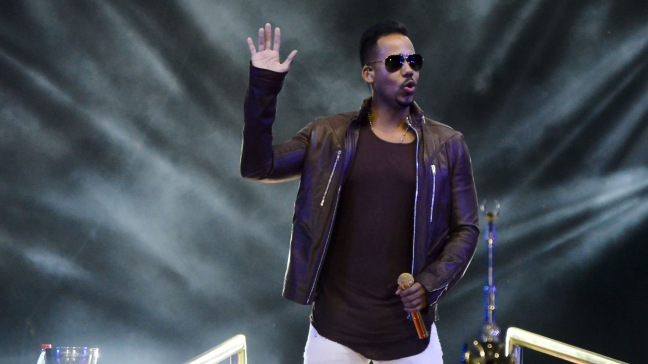 Romeo Santos asegura que crea un personaje para combatir su timidez en escenario