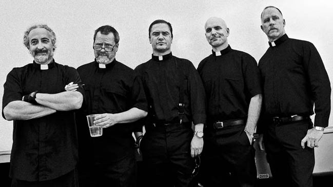 Faith No More y System of a Down encabezarán festival en septiembre, según matutino