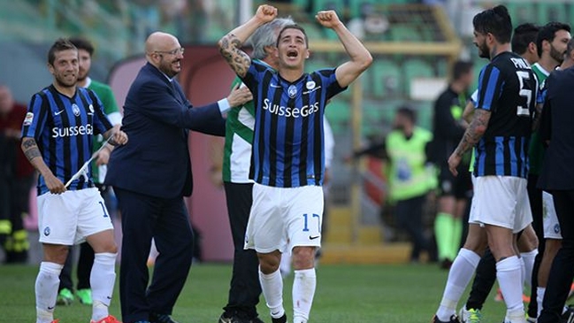 Pinilla y Carmona marcaron presencia en triunfo de Atalanta que lo aferra a la permanencia