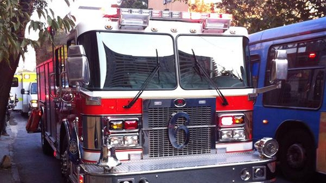 Dos trabajadores lesionados en construcción en Santiago