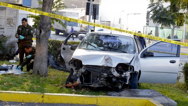 Confuso incidente terminó con baleo y choque en Santiago Centro