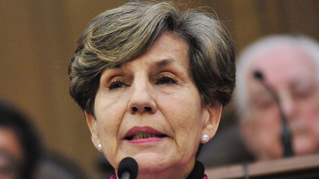 Isabel Allende: Penta, Caval y SQM han sido dramáticos para el Gobierno