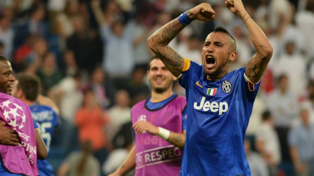 Medio italiano dice que Liverpool quiere a Vidal en el lugar de Gerrard
