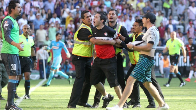 Municipio de Guadalajara clausuró el Estadio Jalisco tras incidentes