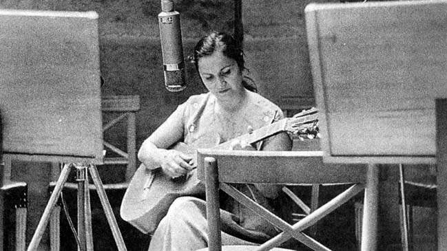 Gobierno celebrará el centenario de Violeta Parra en 2017