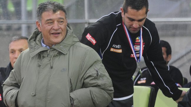 Claudio Borghi: Chile busca un delantero que haga goles