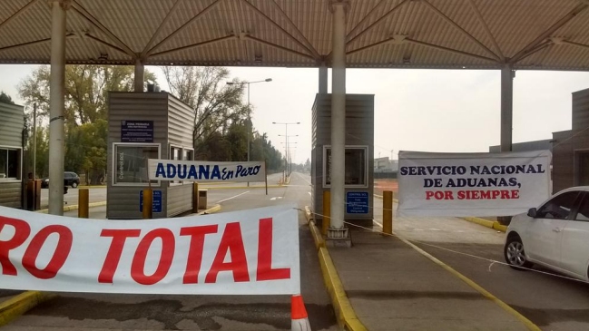 Funcionarios de Aduanas en paro dieron ultimátum al Gobierno