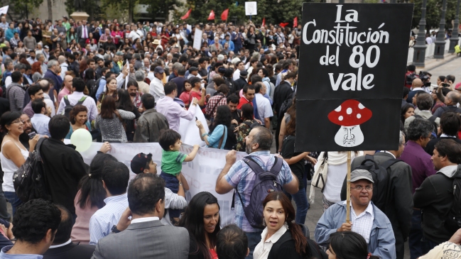 Mundo político pide claridad al Gobierno ante proceso constituyente