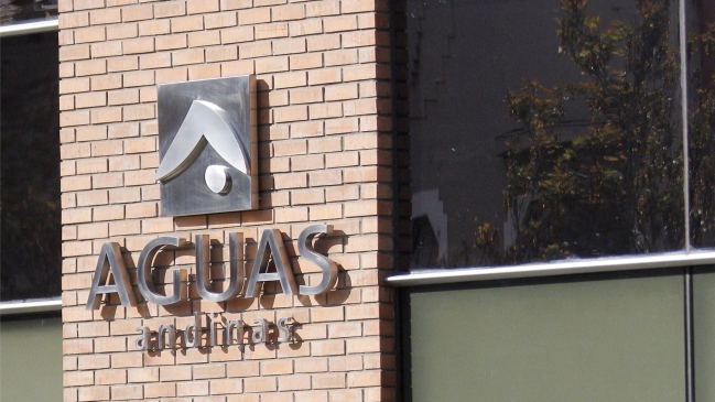 Aguas Andinas realizó pagos a entidades ligadas a la Alianza y la Nueva Mayoría