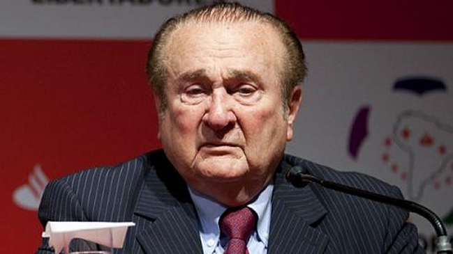 Eugenio Figueredo y Nicolás Leoz figuran entre dirigentes acusados por corrupción