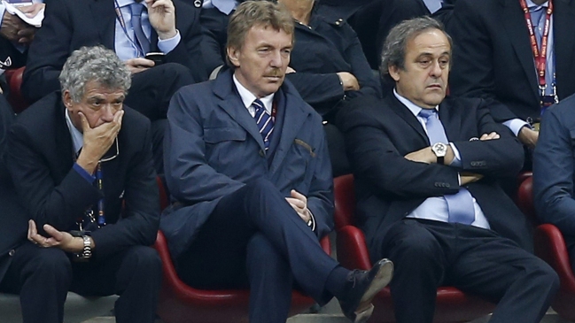 La UEFA pidió aplazar seis meses elecciones de la FIFA por escándalo de sobornos