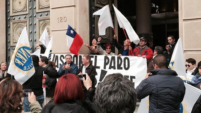 Aduaneros llegaron a acuerdo y bajaron paralización