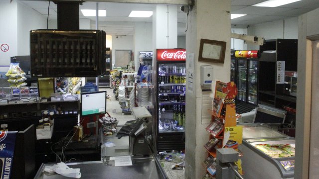 Comercio detallista: Actitud de observación de Carabineros facilita a grupos violentistas