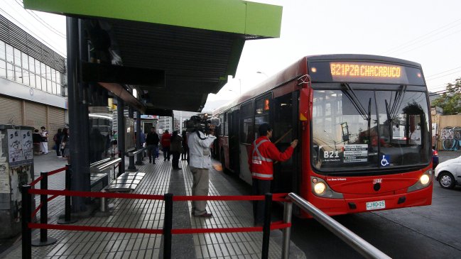Más de 60 recorridos de Transantiago modificaron recorridos por marcha Confech