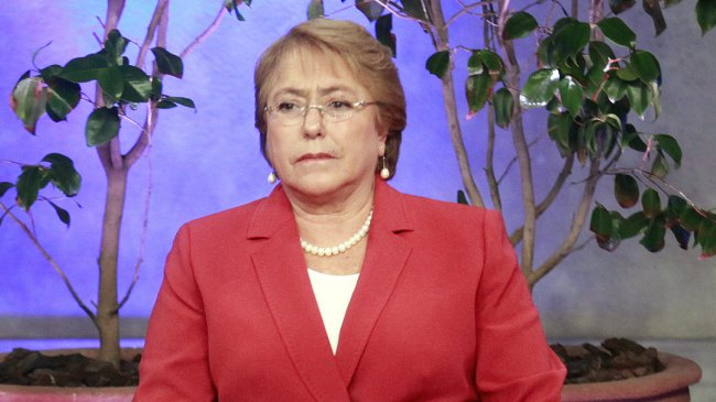 Encuesta Cadem: Aprobación a Michelle Bachelet cayó a 26 por ciento