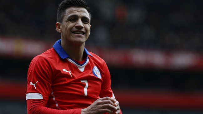 Alexis, Fernández, Medel y Pizarro ya están en Chile