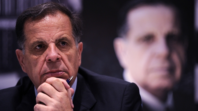 Martínez: Anuncio de gratuidad para algunos es un profundo error del Gobierno