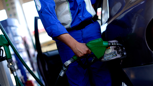 Precios de combustibles registrarán nueva alza este jueves