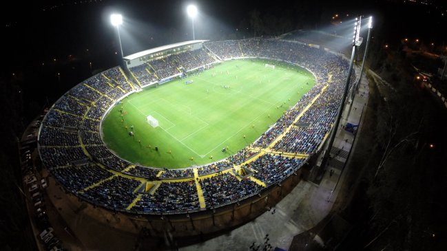 El Estadio Sausalito fue reinaugurado con duelo entre Everton y el plantel campeón de 2008