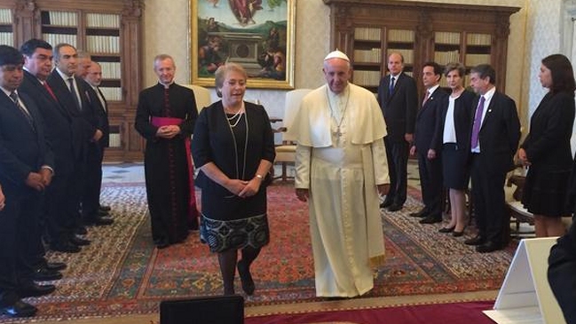 Presidenta Bachelet: Reunión con Francisco fue espléndida