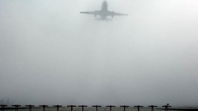 Niebla provoca demoras y suspensiones de vuelos en aeropuertos de Argentina