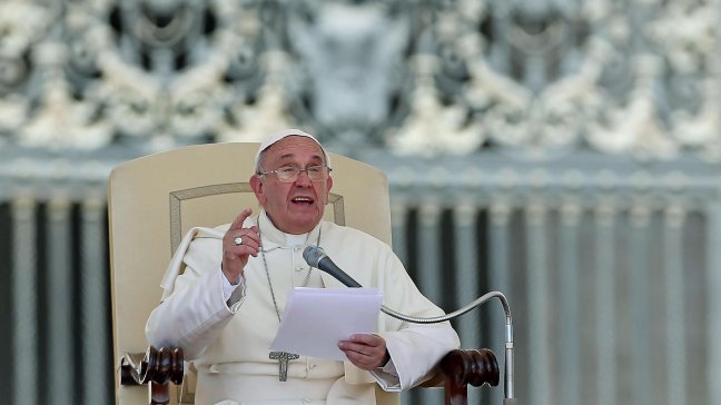 Papa Francisco: Estar enganchado al computador es una enfermedad