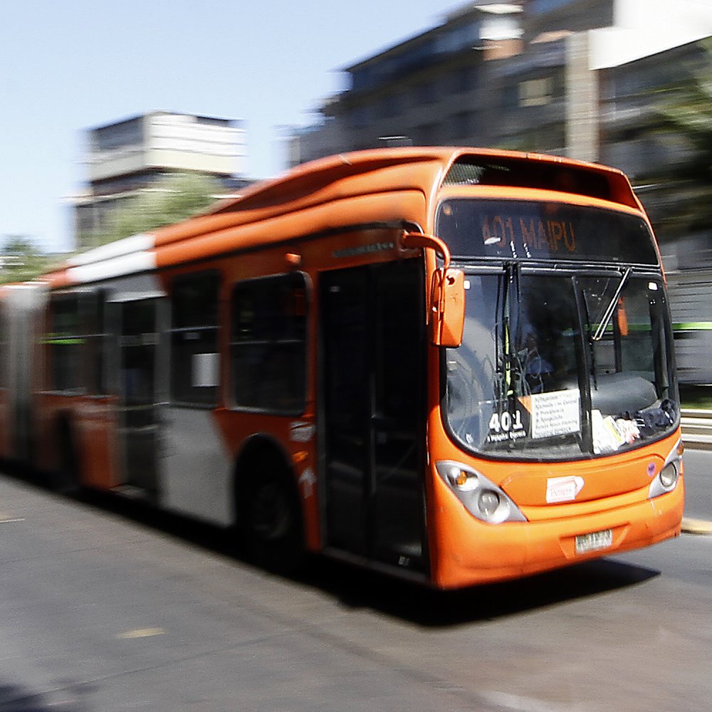 Trabajadores de troncal 4 del Transantiago anuncian huelga el próximo martes