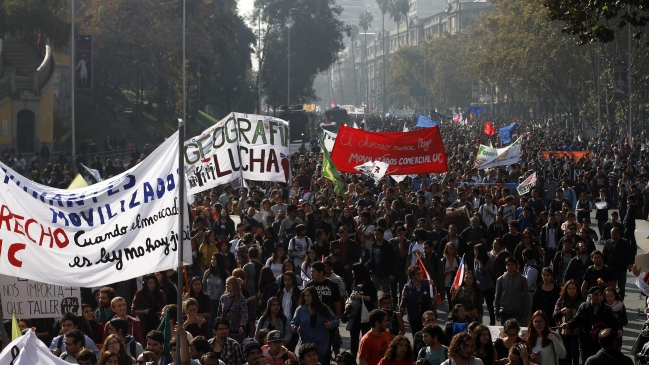 Sin recorrido definido, Confech llamó a marchar este miércoles en la capital