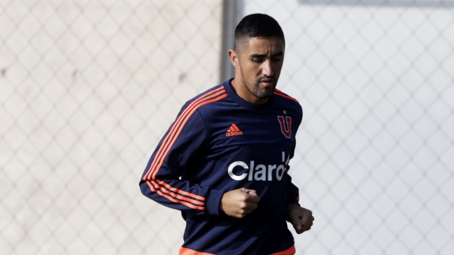 Osvaldo González abandonó la pretemporada de U. de Chile