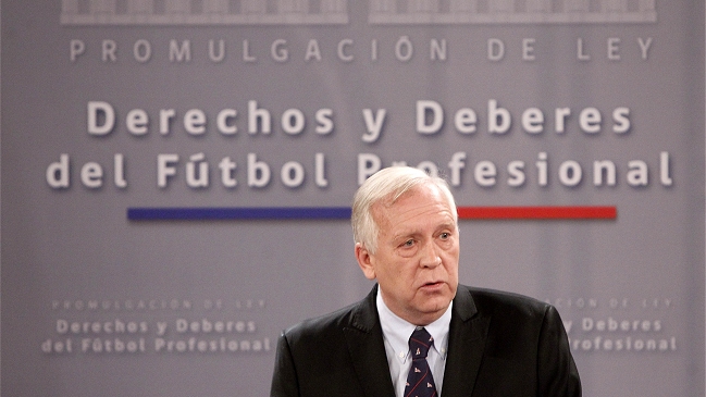 Gobierno promulgó Ley para que el fútbol 
