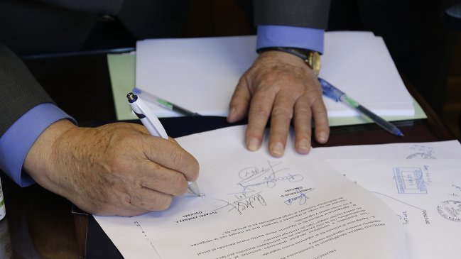 Diputados presentaron cuatro proyectos para impedirse actividades paralelas