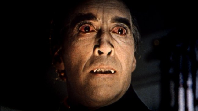 10 momentos en que Christopher Lee nos hizo vibrar en la butaca