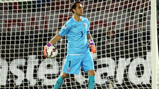 Claudio Bravo: Lo primordial era ganar para reencantar a la gente