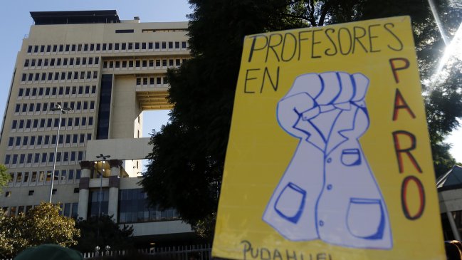 Directiva del Magisterio: Gobierno y empleadores intentan amedrentarnos