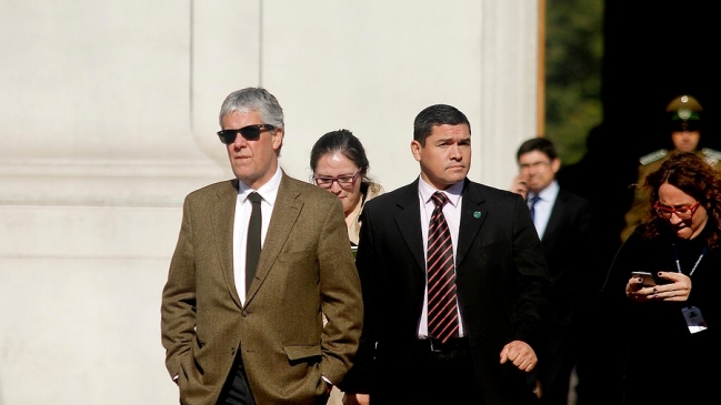 Eyzaguirre consideró inaceptable exigencia del Magisterio para asistir a mesa de trabajo