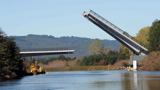 Expertos sostienen que no hay certeza de reparación del puente Cau Cau