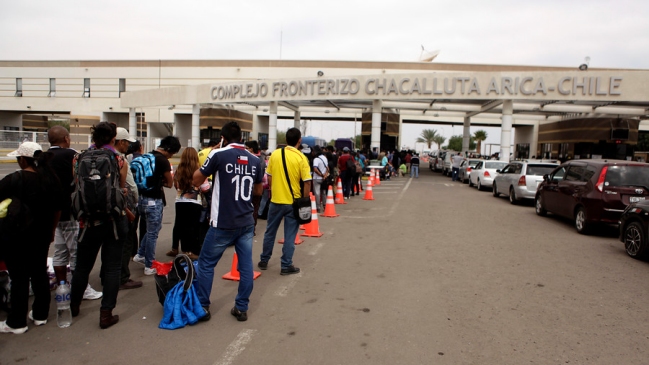 Futbolista peruano fue descubierto al intentar ingresar cerca de 400 mil dólares falsos