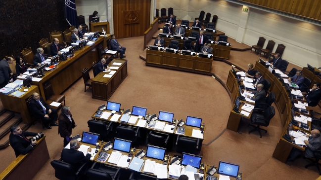 Senadores proponen pérdida del cargo por no realizar declaración de intereses y patrimonio